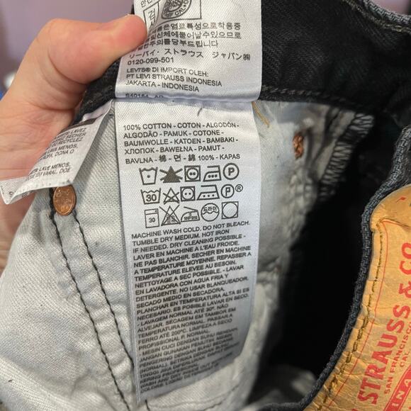 Levi’s Black 501 Button Fly Original Fit 5 Pocket Jeans Mens 40X30 Denim - Picture 6 of 8